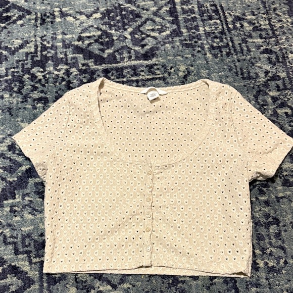 H&M Tops - Cream Button-Up Eyelet Crop Top